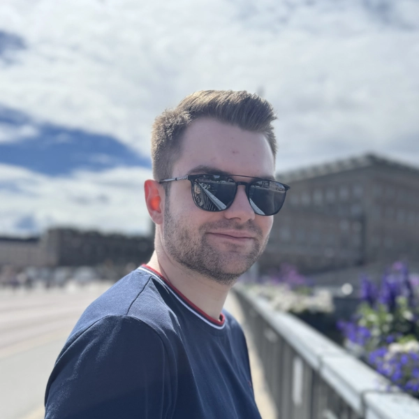 Pascal Schwinte outdoors face centered